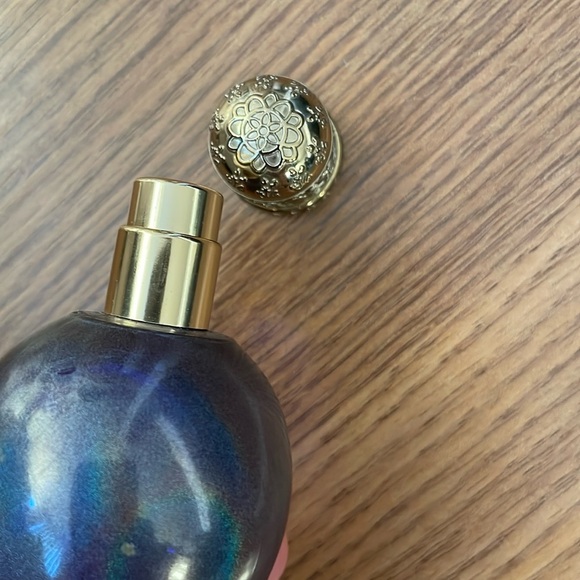 Taylor Swift WONDERSTRUCK Eau de Parfum 1 fl oz 30 ml unboxed) 95% full - Picture 10 of 11